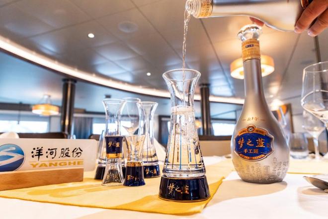 ：手工班与北极“顶峰相见”开元棋牌世界极境匠心抵达(图4)